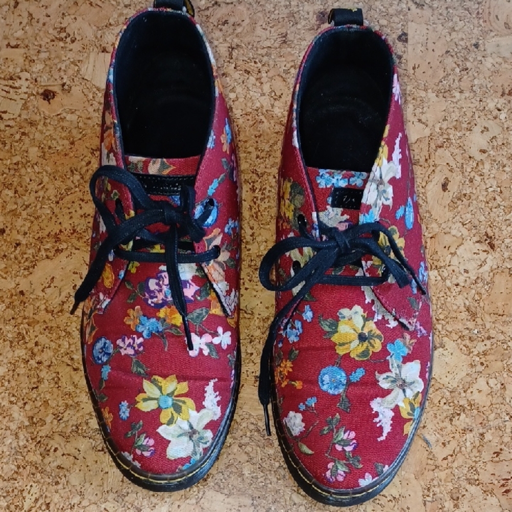 Dr. Martens Women's Air Wair Red Floral Daytona Canvas Chukka Boots Size 8